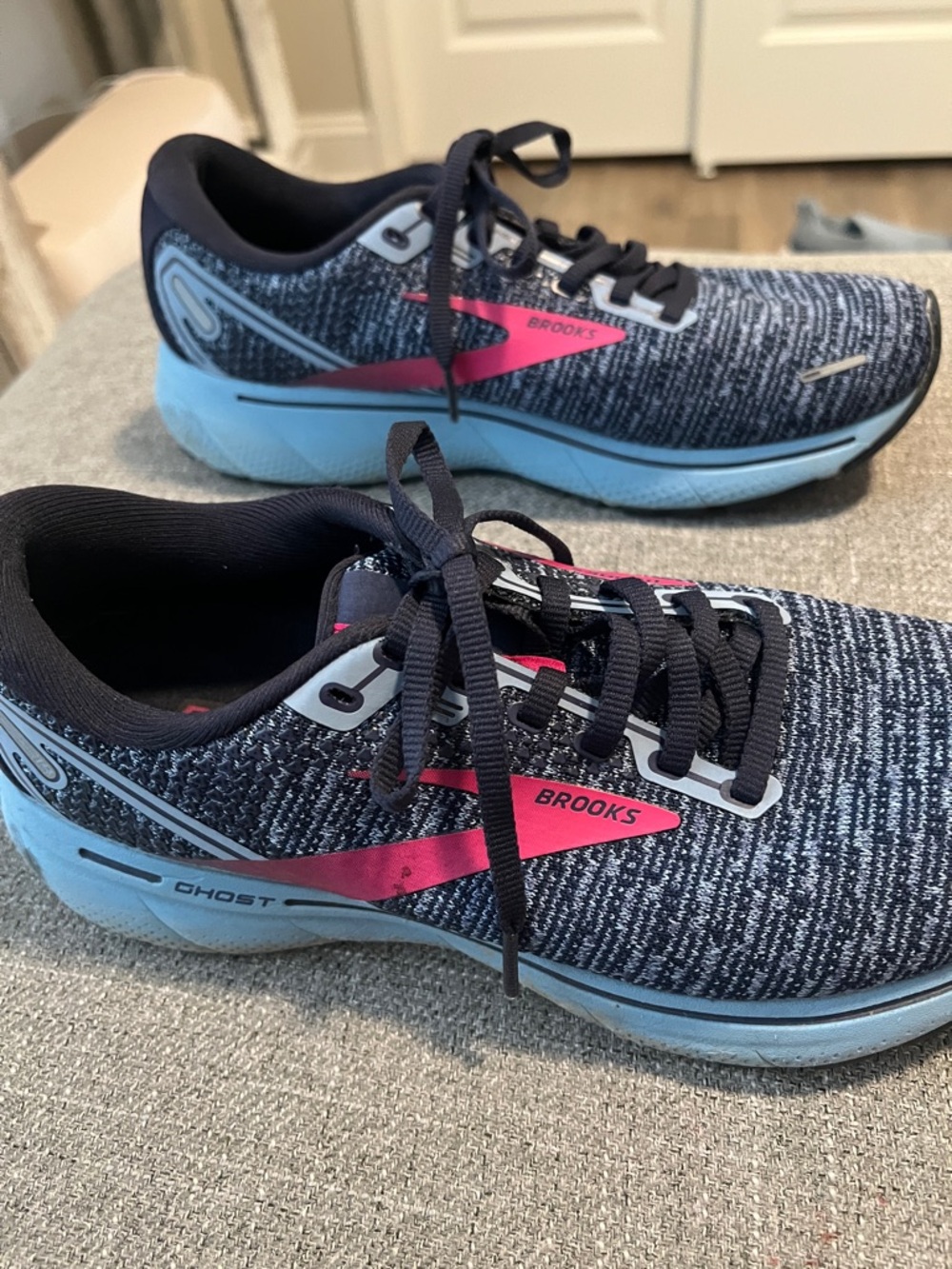Brooks Ghost 14 Women's Running Shoes — Bright Pink and Navy/Gray Pair size 9M - Picture 3 of 15